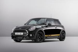 Mini Cooper 1499 GT 2017 года (UK)